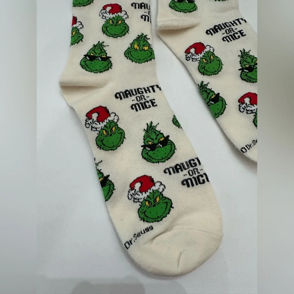NWOT American Eagle The Grinch Crew Sock in White One Size